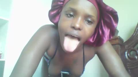 Snapshot of sweetclit99 chatting on September 2025 08:14:02 AM sweetclit99 online show from September 2025 08:14:02 AM