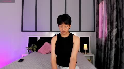 Eva Short hair girl  - Victoria Long red hair online show from May 2026 09:55:02 PM
