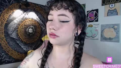 Snapshot of sweetcrime chatting on September 2025 02:45:01 AM Independent model online show from September 2025 02:45:01 AM