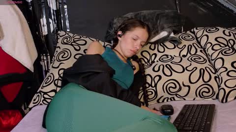 Snapshot of sweetdam12 chatting on October 2025 07:58:02 PM sweetdam12 online show from October 2025 07:58:02 PM