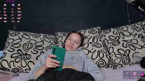 Snapshot of sweetdam12 chatting on November 2025 09:04:01 PM sweetdam12 online show from November 2025 09:04:01 PM