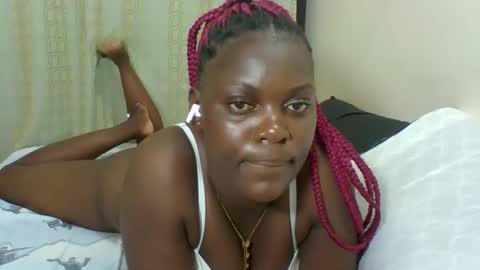 Snapshot of sweetdarkskin chatting on January 2025 04:43:02 PM CLARIS online show from January 2025 04:43:02 PM