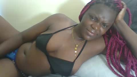 Snapshot of sweetdarkskin chatting on January 2025 01:38:02 PM CLARIS online show from January 2025 01:38:02 PM