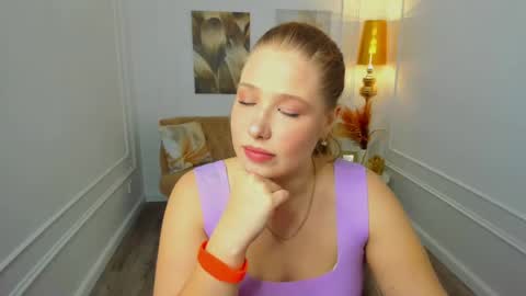 sweetdaylight online show from May 2026 05:40:01 PM