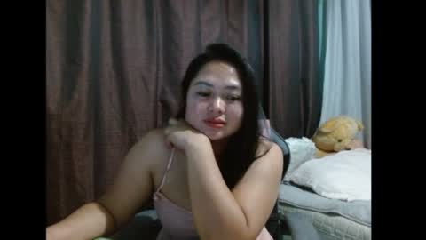 Snapshot of sweetdemurelady chatting on May 2026 01:28:01 PM Lynn online show from May 2026 01:28:01 PM