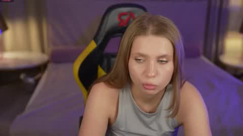 Amelia online show from October 2025 02:24:01 PM