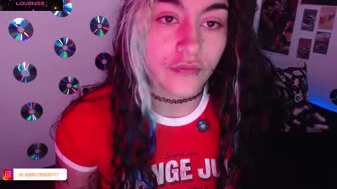 Abril online show from November 2025 05:12:02 PM