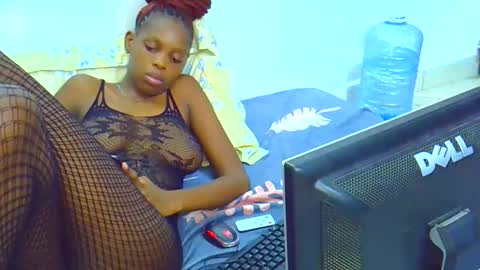 Snapshot of sweetebony123 chatting on October 2025 05:45:02 PM sweetebony123 online show from October 2025 05:45:02 PM