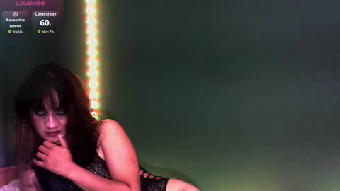 carolayn  online show from November 2025 11:54:01 AM