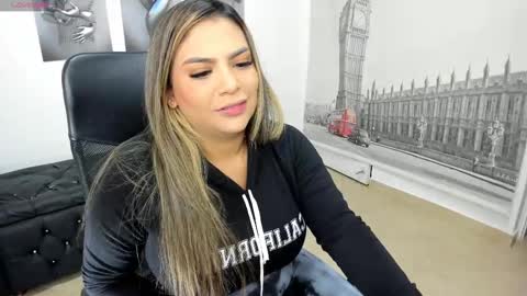 Snapshot of sweetfabianaxl chatting on February 2025 06:51:01 PM Fabiana online show from February 2025 06:51:01 PM
