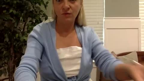 Snapshot of sweetgapeach1 chatting on September 2025 02:30:02 PM sweetgapeach1 online show from September 2025 02:30:02 PM