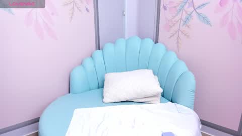Snapshot of sweetgirl4u_ chatting on February 2025 06:15:02 PM MIA online show from February 2025 06:15:02 PM