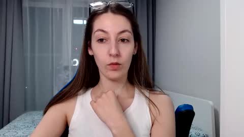 Snapshot of sweetheart_77 chatting on January 2025 12:22:02 AM Emma online show from January 2025 12:22:02 AM