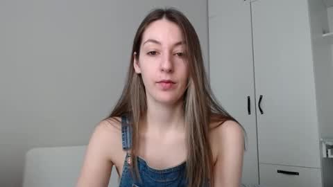 Snapshot of sweetheart_77 chatting on March 2025 08:24:02 AM Emma online show from March 2025 08:24:02 AM