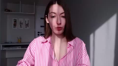 Emma  online show from March 2026 07:57:02 AM