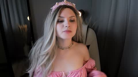 Kira online show from December 2024 03:13:02 PM