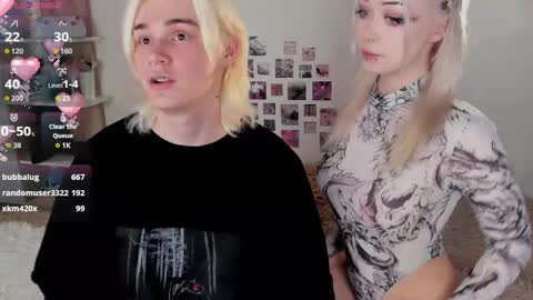 sweethearts_friends online show from May 2026 01:00:02 AM