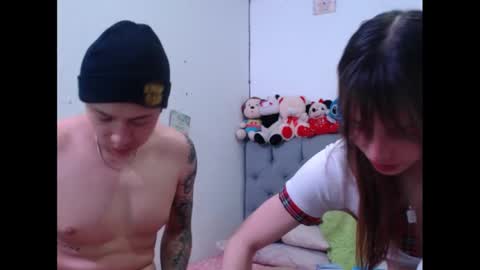 Snapshot of sweethoney22_ chatting on February 2025 11:43:02 AM Sabrina y Eliot online show from February 2025 11:43:02 AM