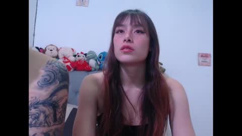 Snapshot of sweethoney22_ chatting on February 2025 04:07:01 AM Sabrina y Eliot online show from February 2025 04:07:01 AM