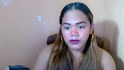 Snapshot of sweethot_bella chatting on September 2025 06:19:01 PM Bella online show from September 2025 06:19:01 PM