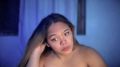 Snapshot of sweethot_bella chatting on October 2025 06:37:01 PM Bella online show from October 2025 06:37:01 PM