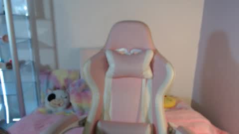                  online show from November 2025 01:04:01 AM