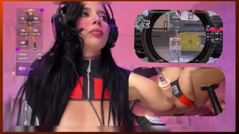 sweetie_cloe online show from November 2025 10:42:01 PM