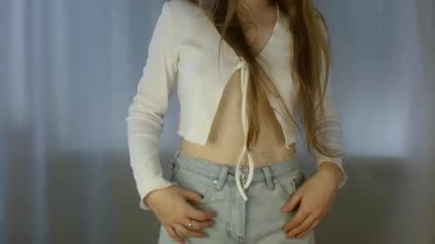 Snapshot of sweetie_lover chatting on September 2025 12:06:01 PM Annie online show from September 2025 12:06:01 PM