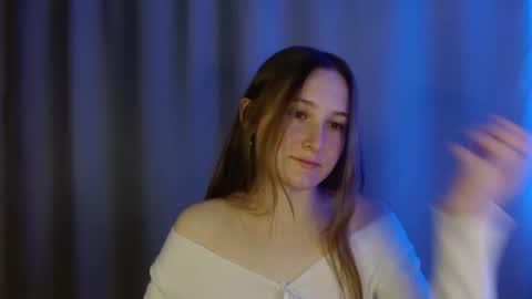 Snapshot of sweetie_lover chatting on December 2025 08:28:02 PM Annie online show from December 2025 08:28:02 PM