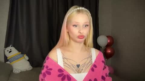 sweetie Lisa3 online show from December 2024 06:16:01 PM