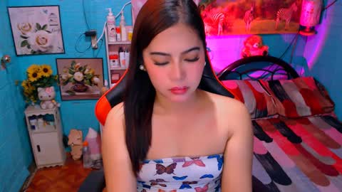 Snapshot of sweetienicole chatting on December 2024 09:07:01 AM Nicole online show from December 2024 09:07:01 AM