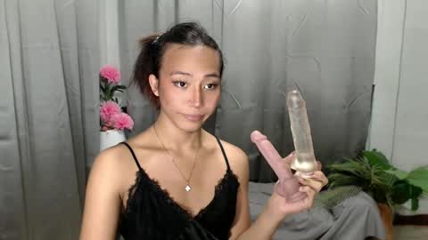 Snapshot of sweetiie_caren chatting on March 2025 08:34:01 AM CAREN online show from March 2025 08:34:01 AM