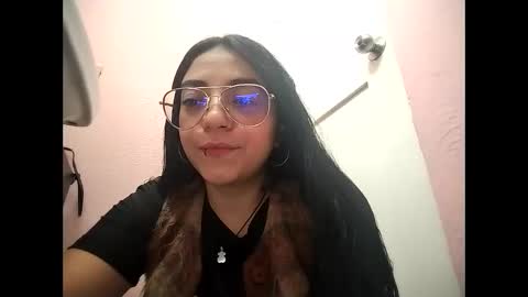 Snapshot of sweetkatthe09 chatting on March 2026 02:44:02 PM Katherine online show from March 2026 02:44:02 PM