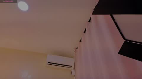 Snapshot of sweetkimmie_ chatting on April 2026 11:16:02 AM Isabel online show from April 2026 11:16:02 AM