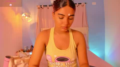 Snapshot of sweetkimmie_ chatting on May 2026 12:32:01 PM Isabel online show from May 2026 12:32:01 PM