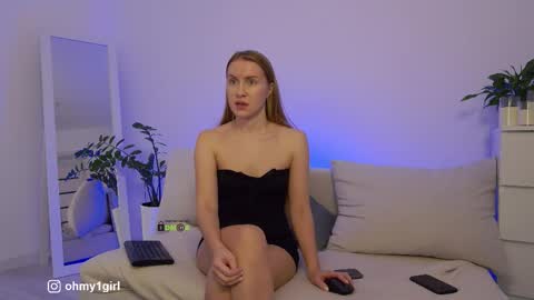 Snapshot of sweetkira1 chatting on November 2025 12:37:01 PM SweetKira1 online show from November 2025 12:37:01 PM