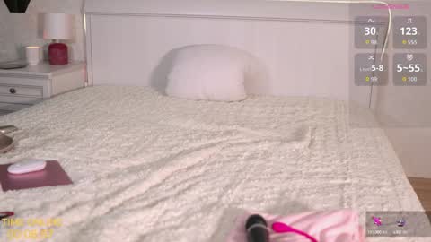 Kira online show from September 2025 02:11:01 PM