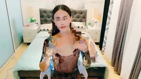 Lacy online show from May 2026 10:01:01 AM