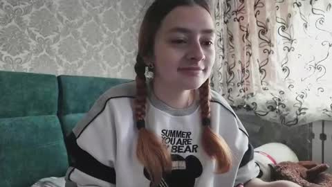 sweetliaison online show from April 2026 06:08:01 AM