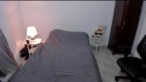 Snapshot of sweetlian_04 chatting on March 2026 02:39:01 AM Lian online show from March 2026 02:39:01 AM