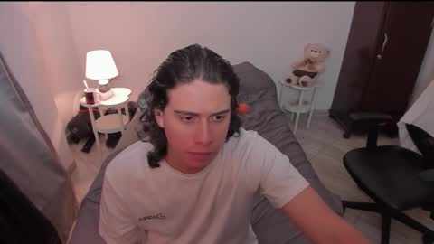 Snapshot of sweetlian_04 chatting on March 2026 05:44:01 AM Lian online show from March 2026 05:44:01 AM