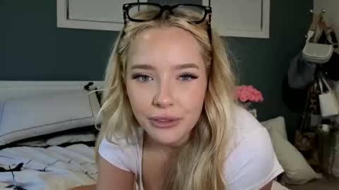 Dolly online show from April 2026 06:33:01 AM