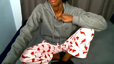 sweetlilly2540 online show from October 2025 06:51:01 PM