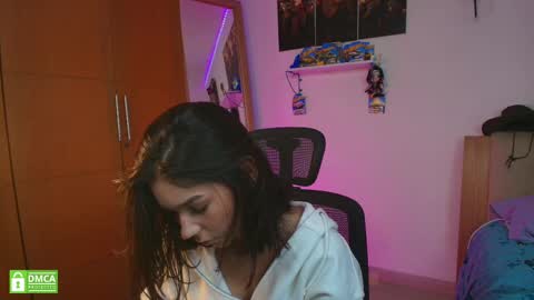 Snapshot of sweetlittlevenus chatting on February 2025 10:37:02 AM Venus online show from February 2025 10:37:02 AM