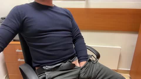 Snapshot of sweetlovedue chatting on January 2025 04:48:02 PM Sebastian online show from January 2025 04:48:02 PM