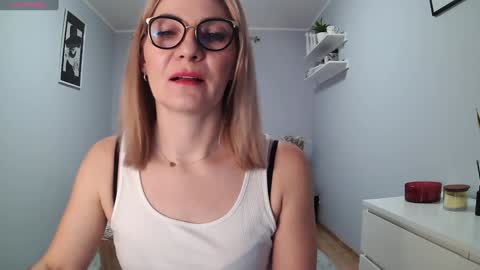 sweetmarthaaa online show from January 2025 11:31:02 AM