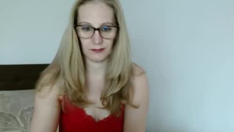 Snapshot of sweetmayaxoxo chatting on January 2025 10:24:02 AM sweetmayaxoxo online show from January 2025 10:24:02 AM