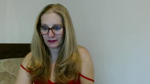 Snapshot of sweetmayaxoxo chatting on January 2025 02:25:01 PM sweetmayaxoxo online show from January 2025 02:25:01 PM