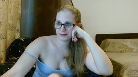 Snapshot of sweetmayaxoxo chatting on February 2025 12:52:02 PM sweetmayaxoxo online show from February 2025 12:52:02 PM
