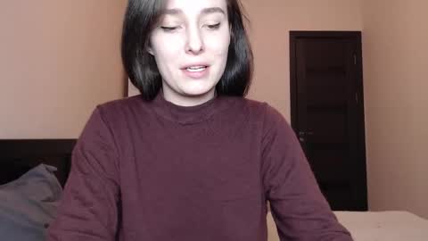 Mia online show from March 2026 08:23:01 PM